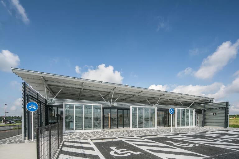 JRA施設(ウインズ等) JRAファシリティーズ株式会社